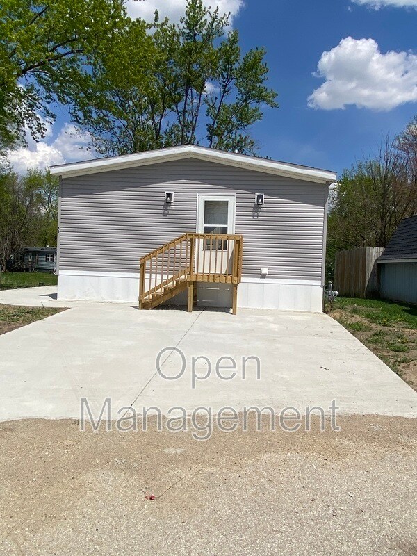 Building Photo - 31 Cornflower Ln