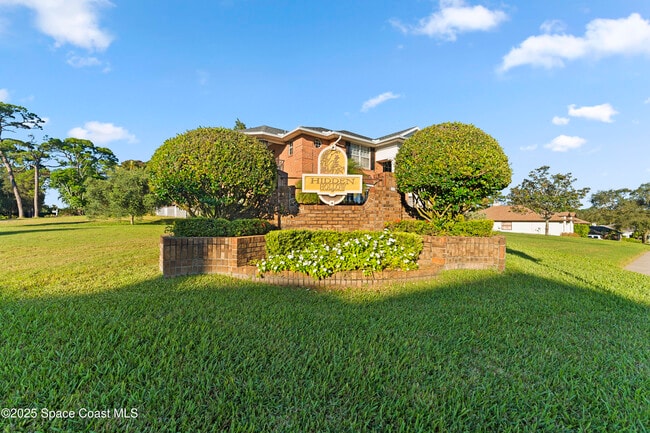 Building Photo - 500 Hidden Hollow Dr