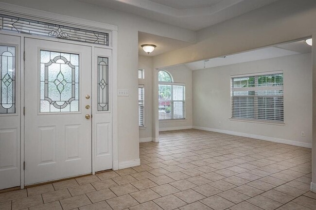 Building Photo - 201 Elises's Cir