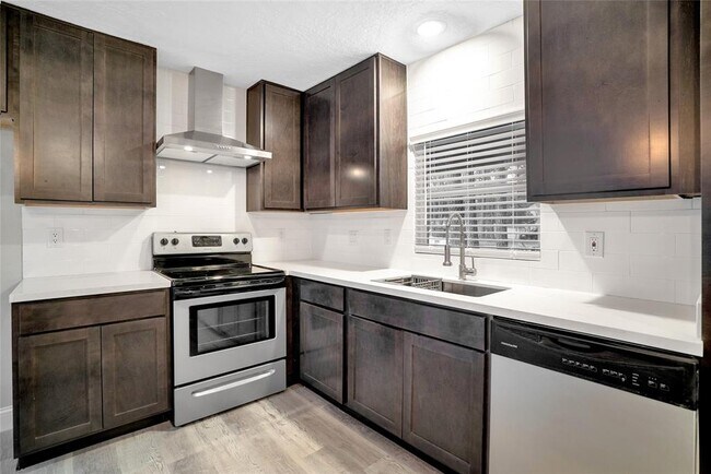 Foto del edificio - 1314 E Red Cedar Cir