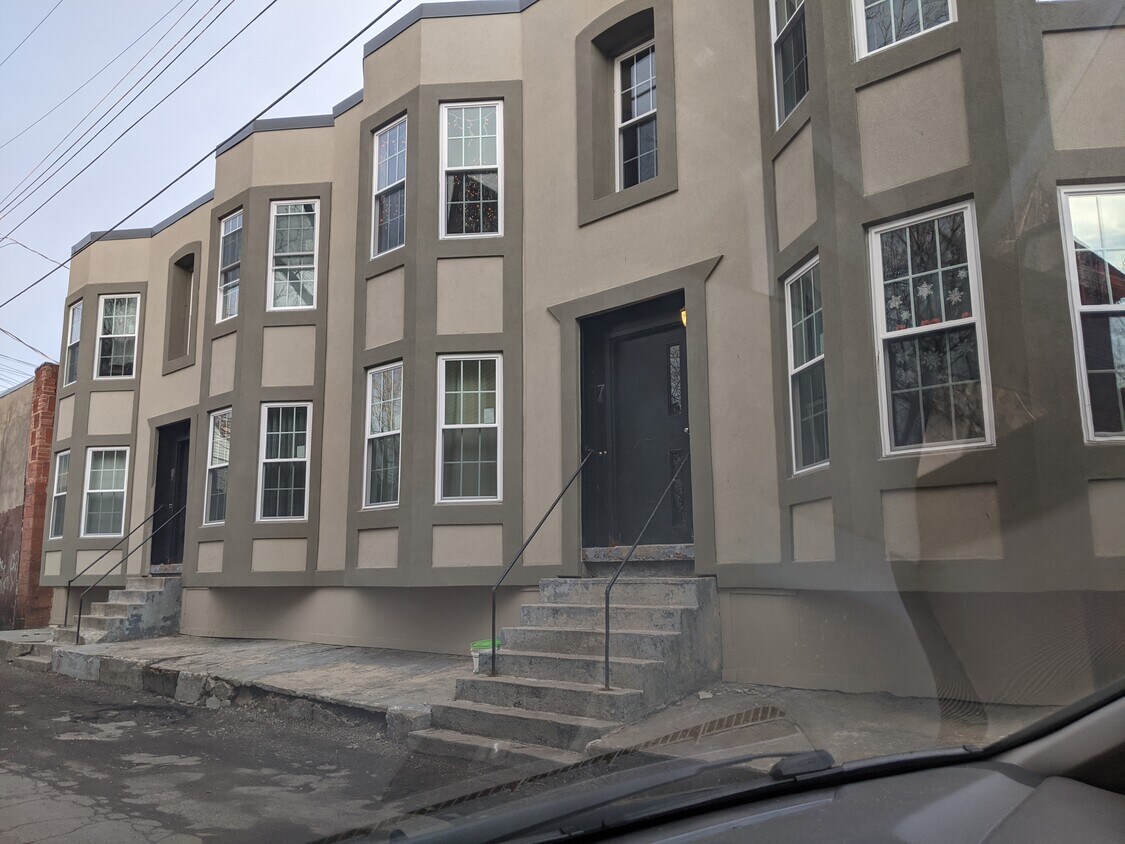 7 Gren Way Aly Unit No. 5, Buffalo, NY 14222 7 Gren Way Aly Buffalo