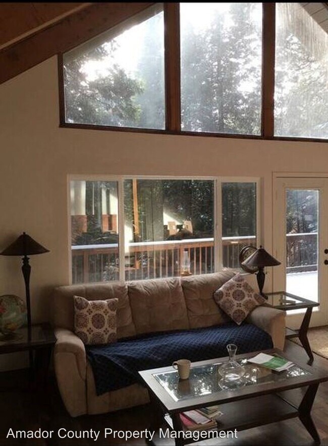 Foto del edificio - 2 br, 1 bath House - 28776 Wood Rd
