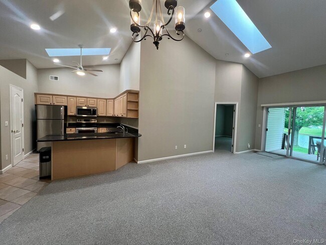 Foto del edificio - 703 Constance Ln