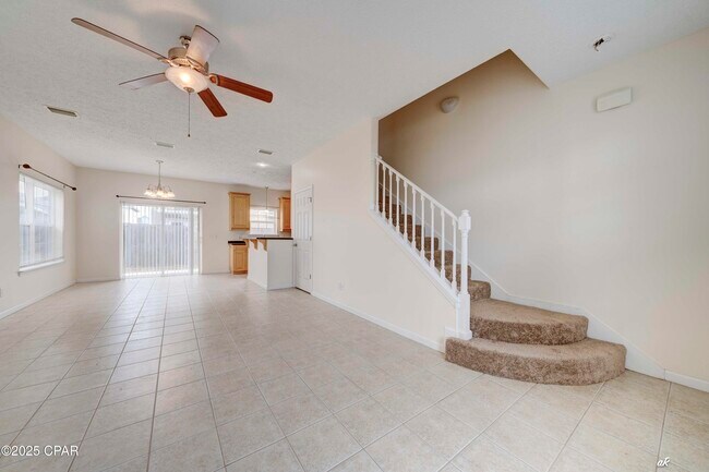 Foto del edificio - 2608 Laurel Dr