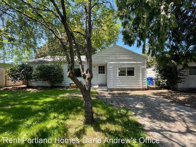 Building Photo - 2 br, 2 bath House - 3161 SE 81st Ave.