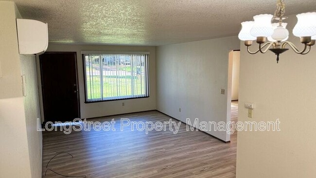 Building Photo - 1018 Pioneer St