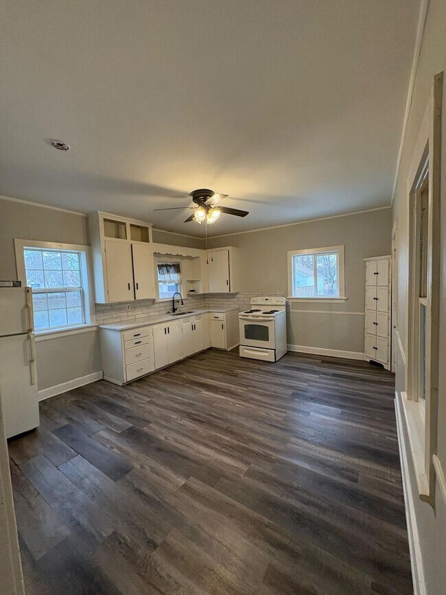 Foto del edificio - 929 Worden Rd