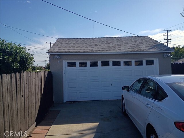 Foto del edificio - 12602 McGee Dr