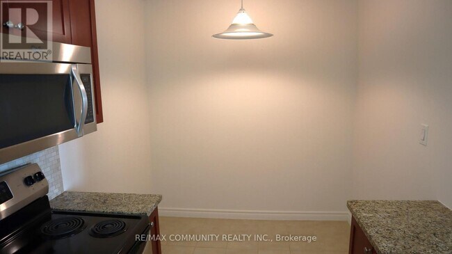 Photo du bâtiment - 88 Grangeway Ave