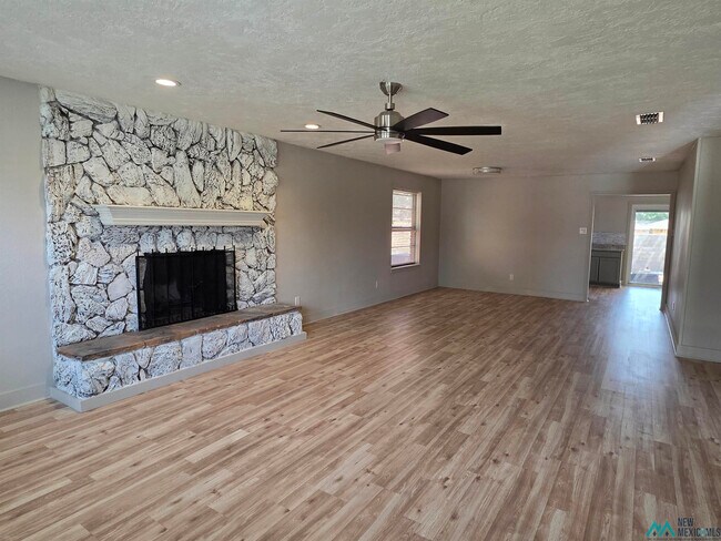 Building Photo - 2125 Circlewood Pl