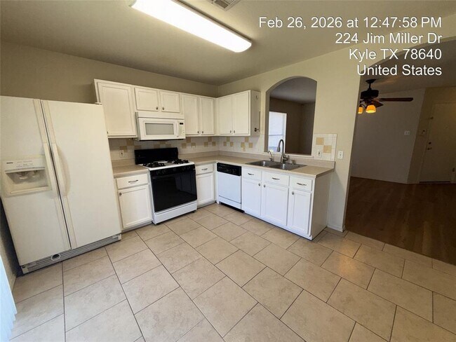 Building Photo - 224 Jim Miller Dr