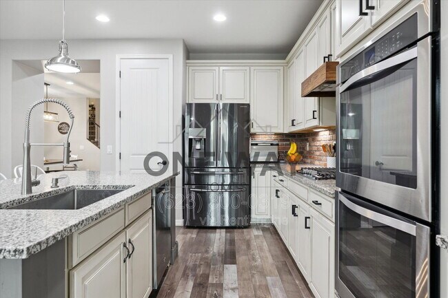 Building Photo - 5246 S Locke