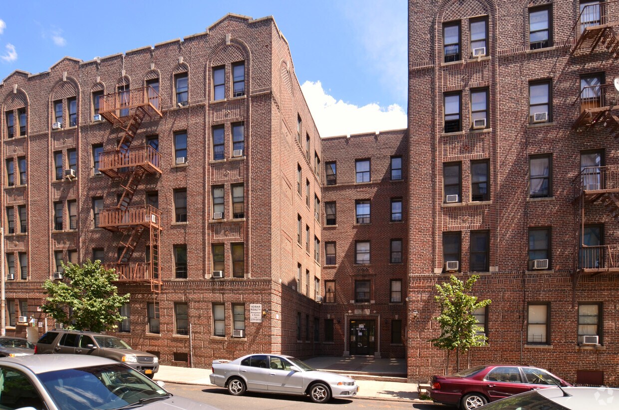 Foto del edificio - 1562-1580 Thieriot Ave