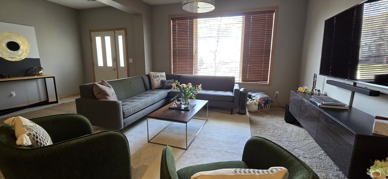 Living Room - 11289 Preswick Blvd