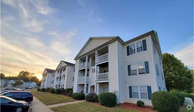 Building Photo - Room in Condo on Plaza Walk Dr