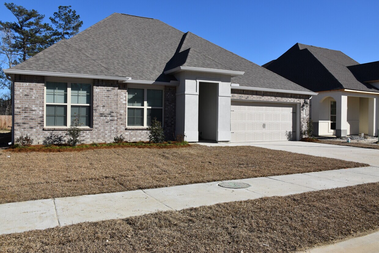 Sterlington home by D.R. Horton - 67528 Emerald Dove Dr