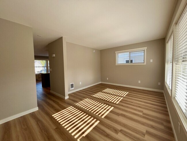 Foto del edificio - New Holly Townhouse