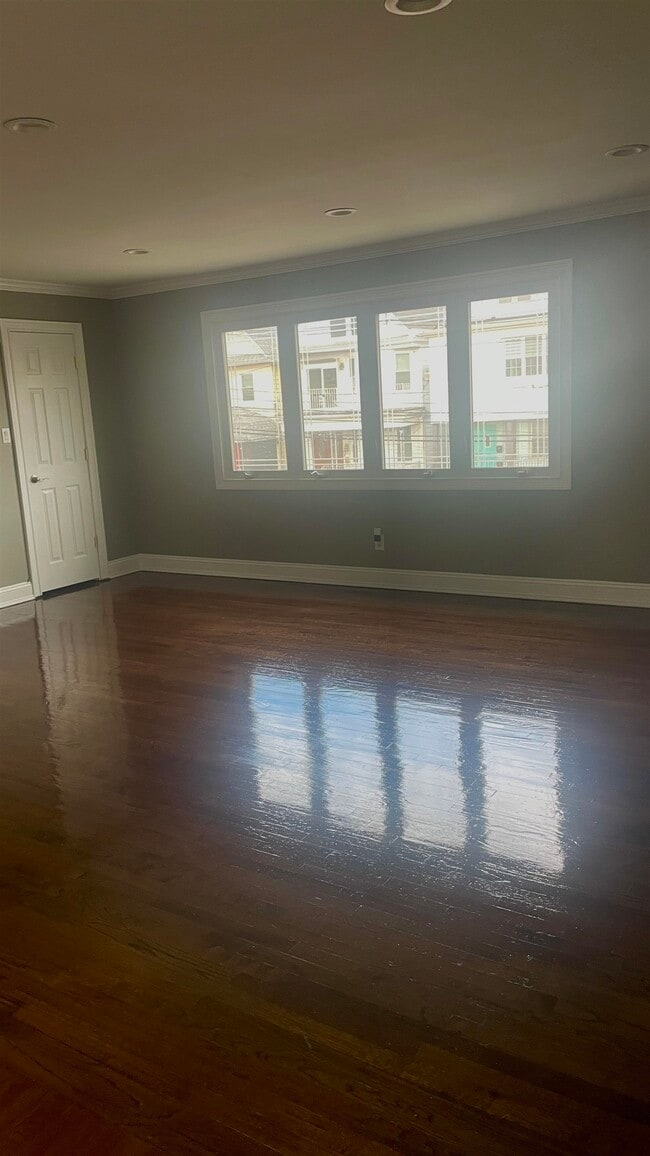 Building Photo - 94 W 29th St