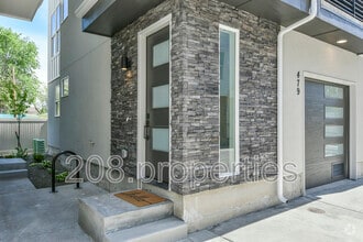 Building Photo - 479 E Violets Cv Ln