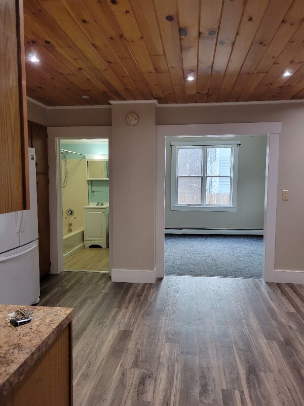 9 Grant Ave Unit 1, Barre, VT 05641 Room for Rent in Barre, VT