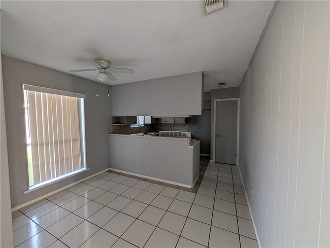 Building Photo - 1606 Spicewood Dr