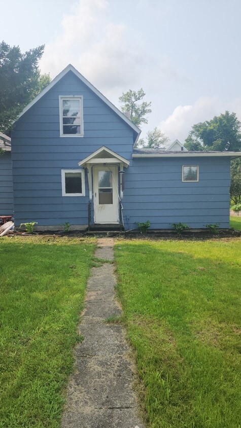 Primary Photo - 207 1st St SW