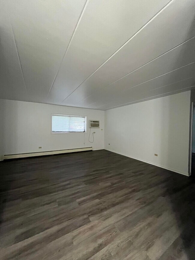 Foto del edificio - 214 E Bailey Rd