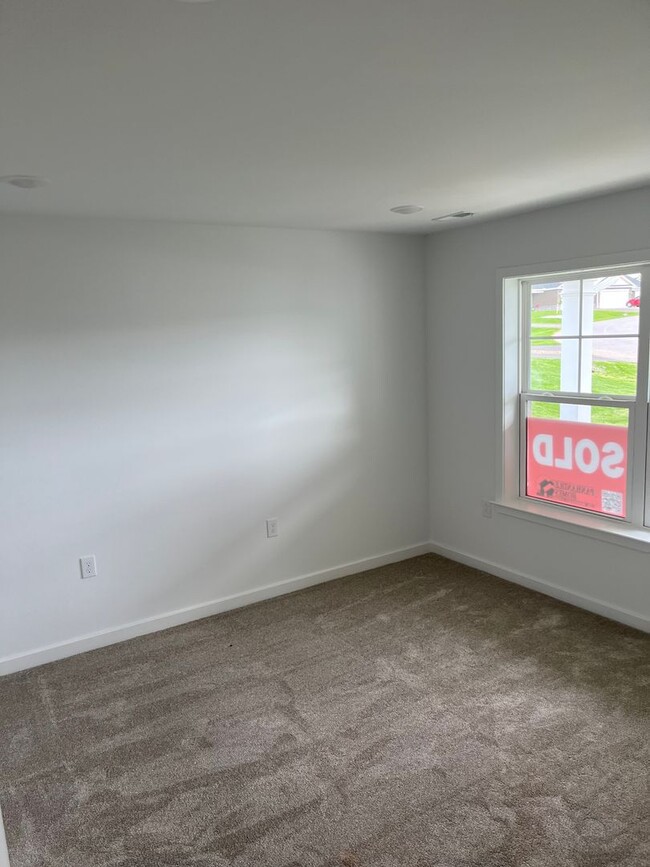 Foto del edificio - CARDINAL POINT DEVELOPMENT- Spring Mills Exit