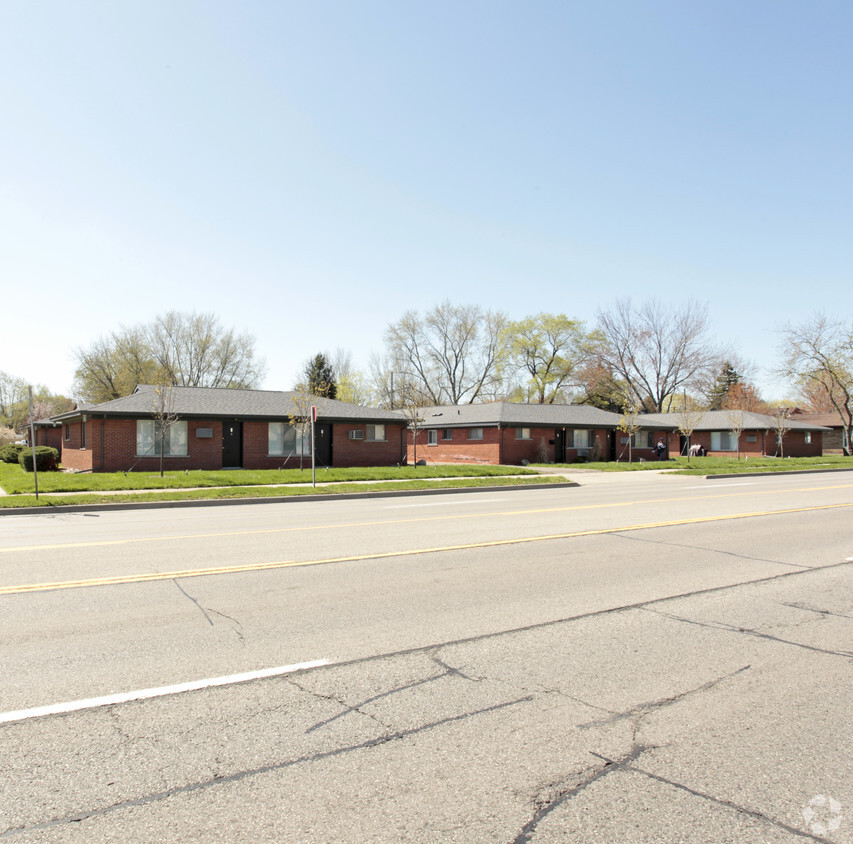 Building Photo - Maple Ranch