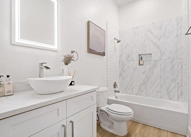 Foto del edificio - 506 E Evergreen St