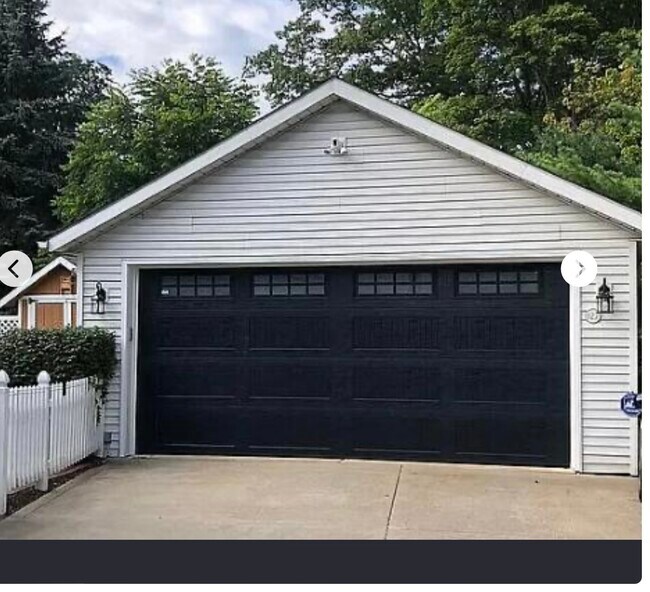 127 Moffet Ave, Chardon, OH 44024 House Rental in Chardon, OH