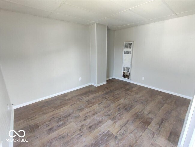 Foto del edificio - 106 W Pennsylvania St