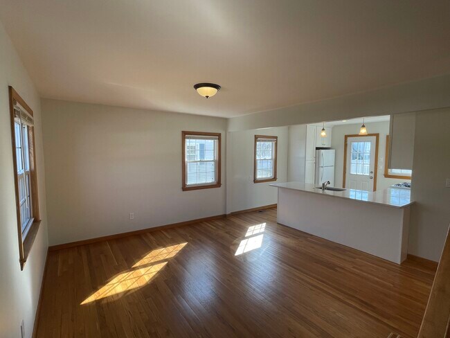 Living room - 280 Washington Ave House