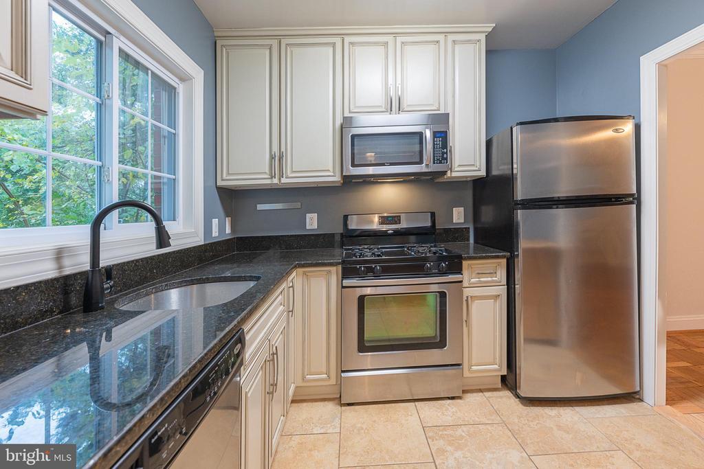 Foto principal - 3726 Holmes Ln