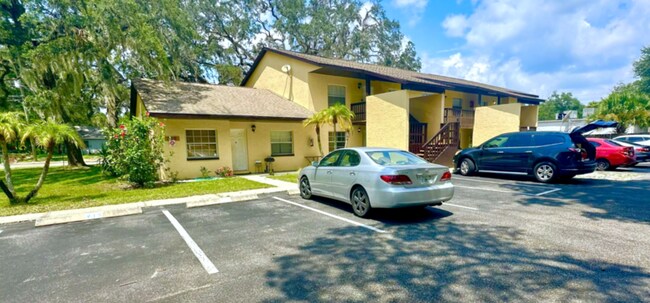 Foto del edificio - 380 2nd Ave N