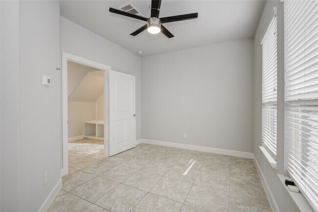 Foto del edificio - 9624 Cambridge Manor Ln