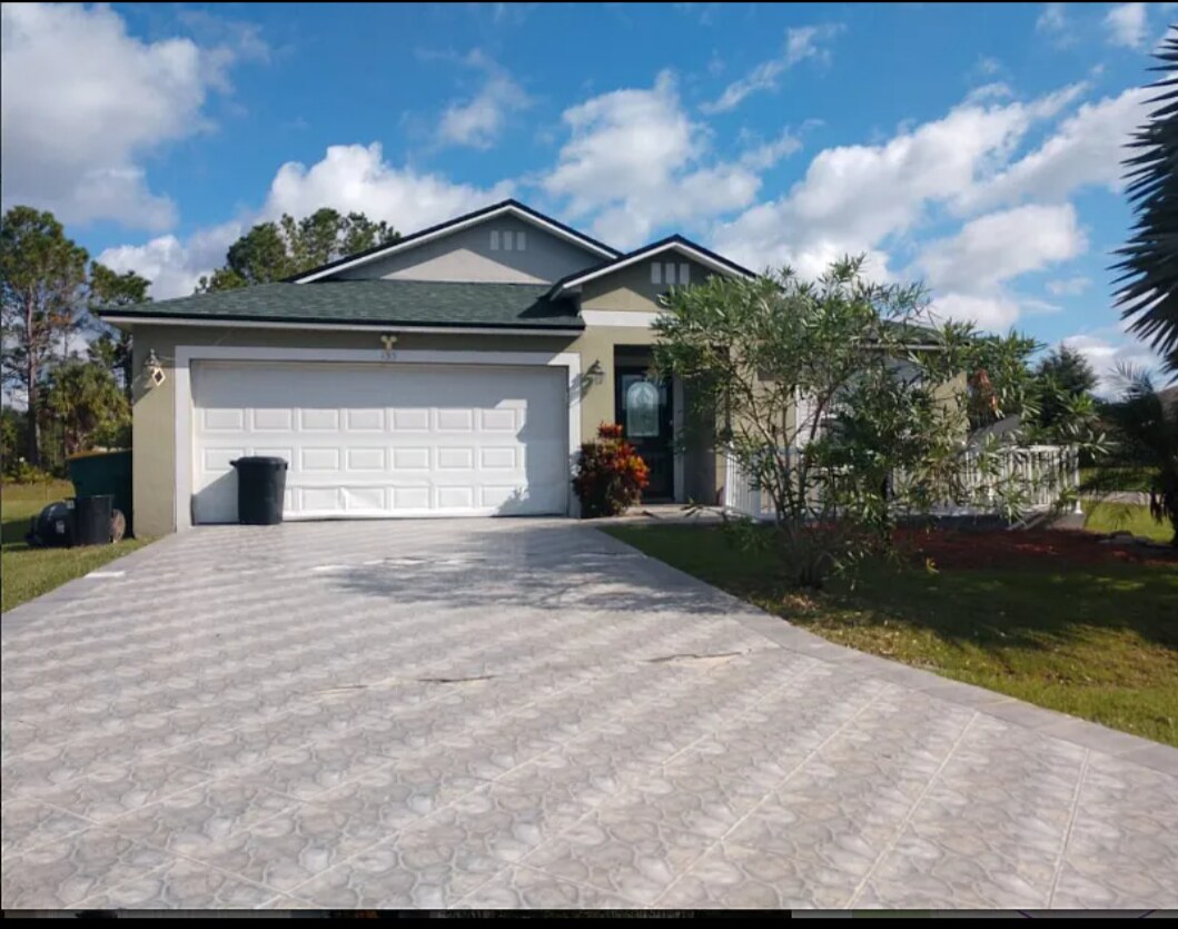 Primary Photo - 135 Aurelia Ct