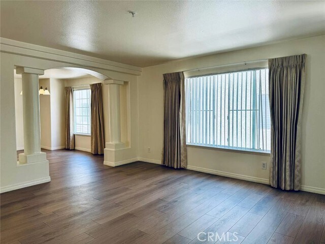 Foto del edificio - 2431 S Baldwin Ave