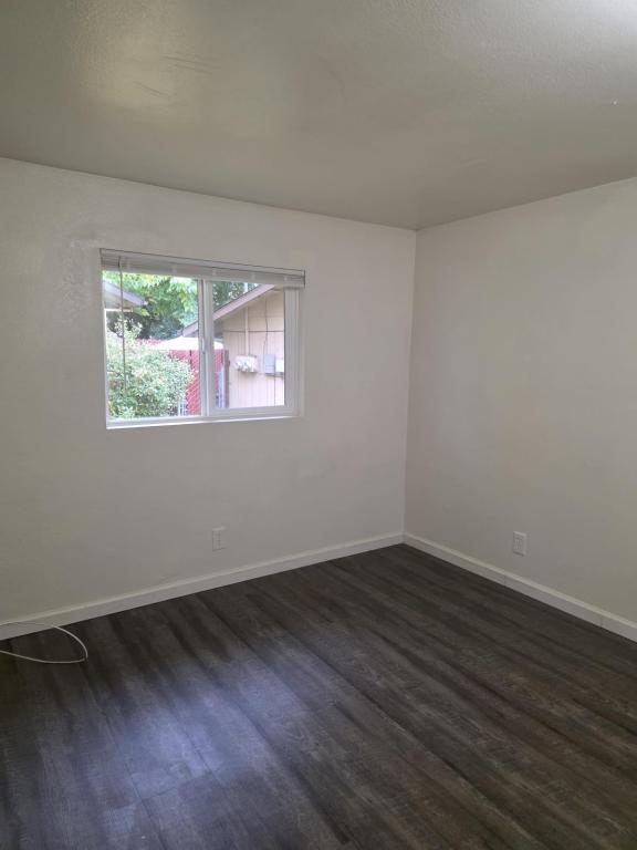 Foto del edificio - 1411 SW G St