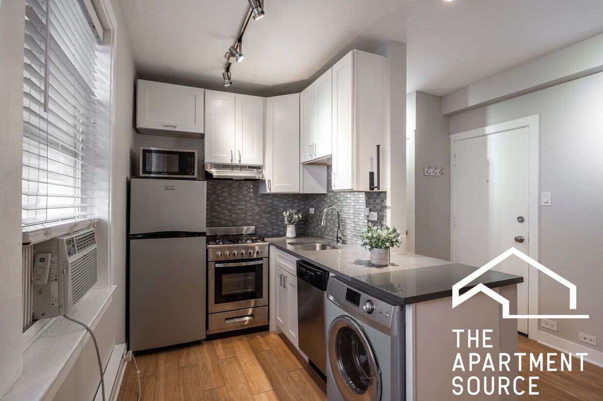 Foto principal - 521 W Belmont Ave
