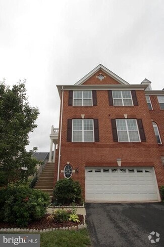 Building Photo - 43254 Mitcham Square