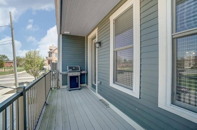 Photo - 440 Northern Ave Townhome