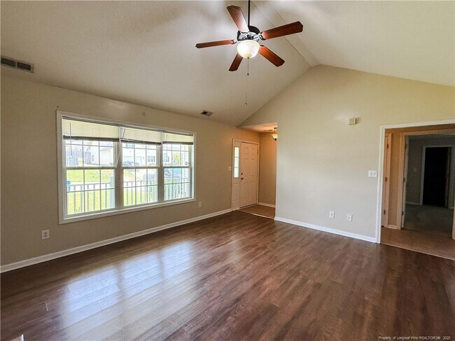 Foto del edificio - 4504 Rose Meadow Dr