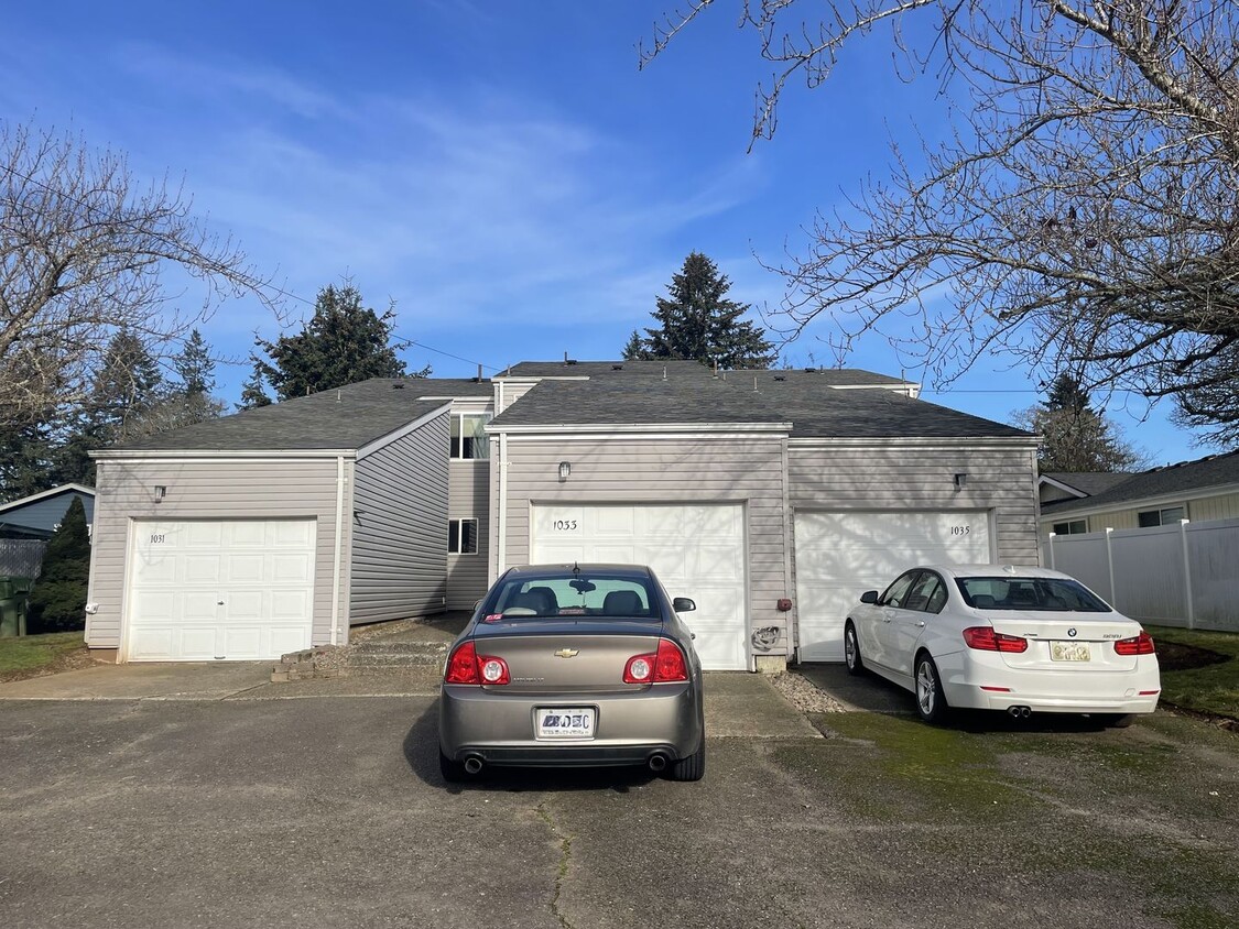 Building Photo - 1031-1035 Lansford Dr SE Salem, OR 97302