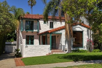 Building Photo - 1233 N Isabel St