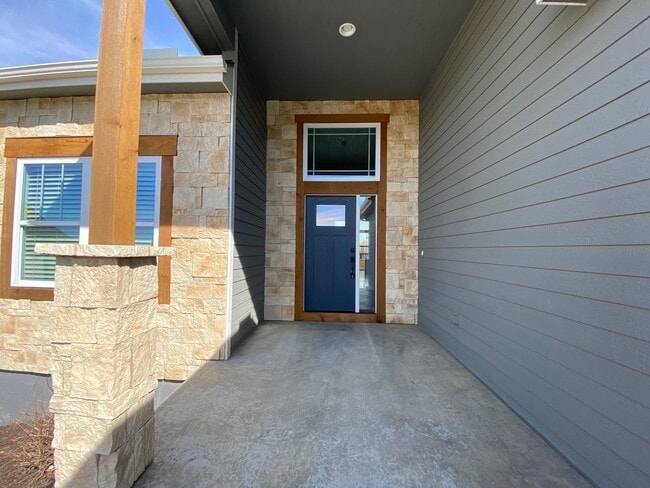 Building Photo - 418 Freemont Drive