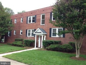 Building Photo - 1210 N Kenilworth St