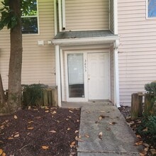 Building Photo - 3853 Staffordshire Ln