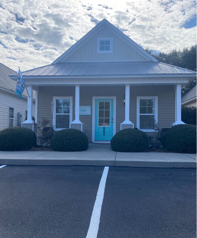 Foto del edificio - 842 Kiawah Ln