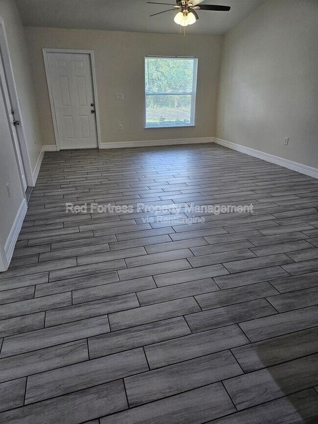 Building Photo - 167 Meadow Rd